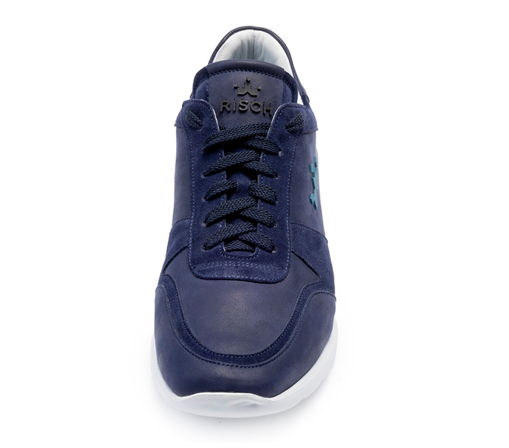 Sneaker Joe in Oceano